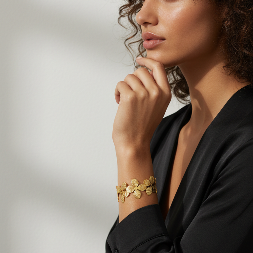 Fiori Golden Embrace Bracelet