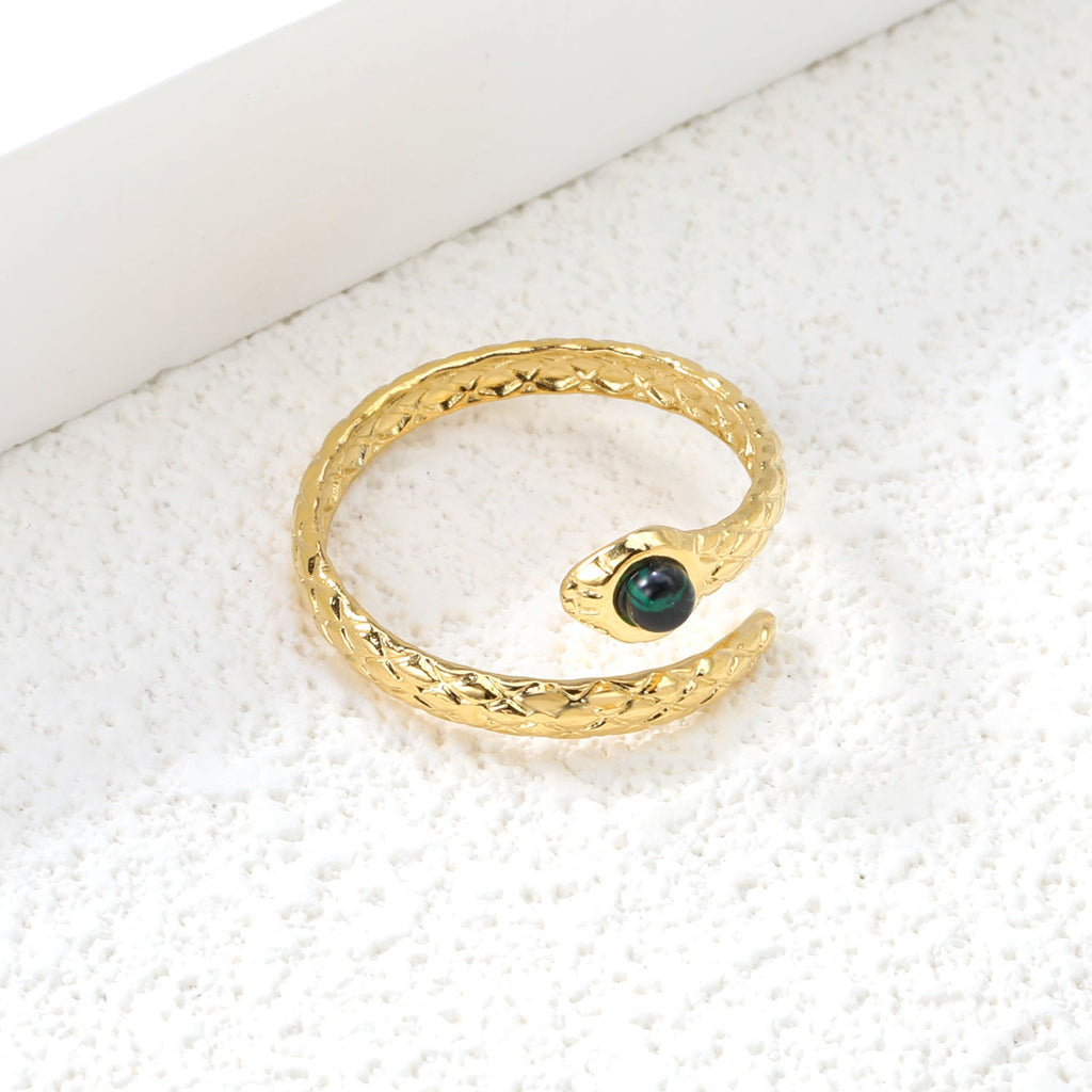 Elysian Emerald Twist Ring