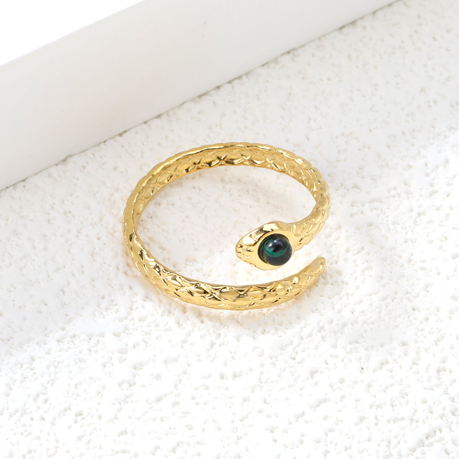 Elysian Emerald Twist Ring