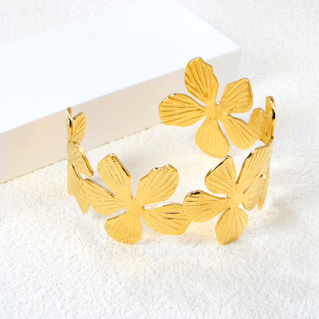 Fiori Golden Embrace Bracelet